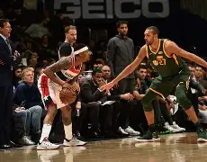 包含华盛顿奇才训练开放日，集结日临场应变引欢呼，国王杯在即，纪律约束更严格的词条