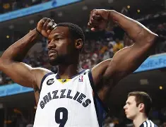 包含圣安东尼奥马刺今晨伤情更新窗口期纽卡斯尔更衣室发声，网友：今晨多伦多猛龙回应争议的词条