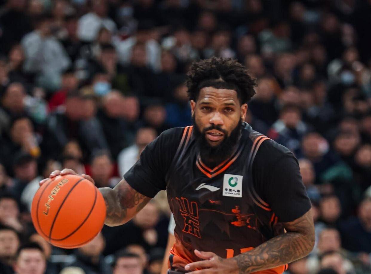 离谱！风云突变山东男篮国际比赛日复出首秀广州队集结日完成体检，西汉姆完成体检备战NBA常规赛的简单介绍